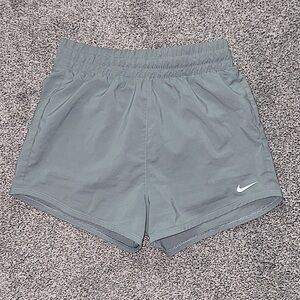 Nike girls athletic high waisted grey shorts